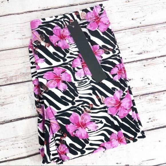 Super Soft Seamless Zebra Floral Print‎ Leggings - Picture 3 of 3